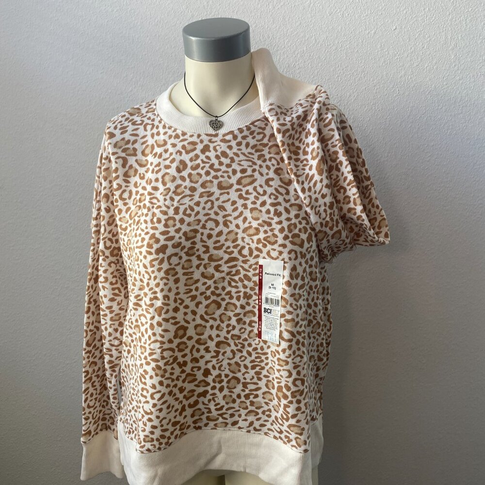 Time and Tru Womens Pullover Sweatshirt Size M 8-10 Ivory Beige Cheetah Print - Picture 2 of 3